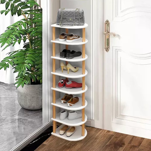 Organizador de calzado sofisticado de madera y blanco con múltiples niveles para guardar zapatos y bolso